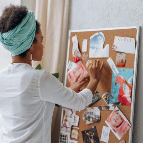 pexels-mikhail-nilov-6931885